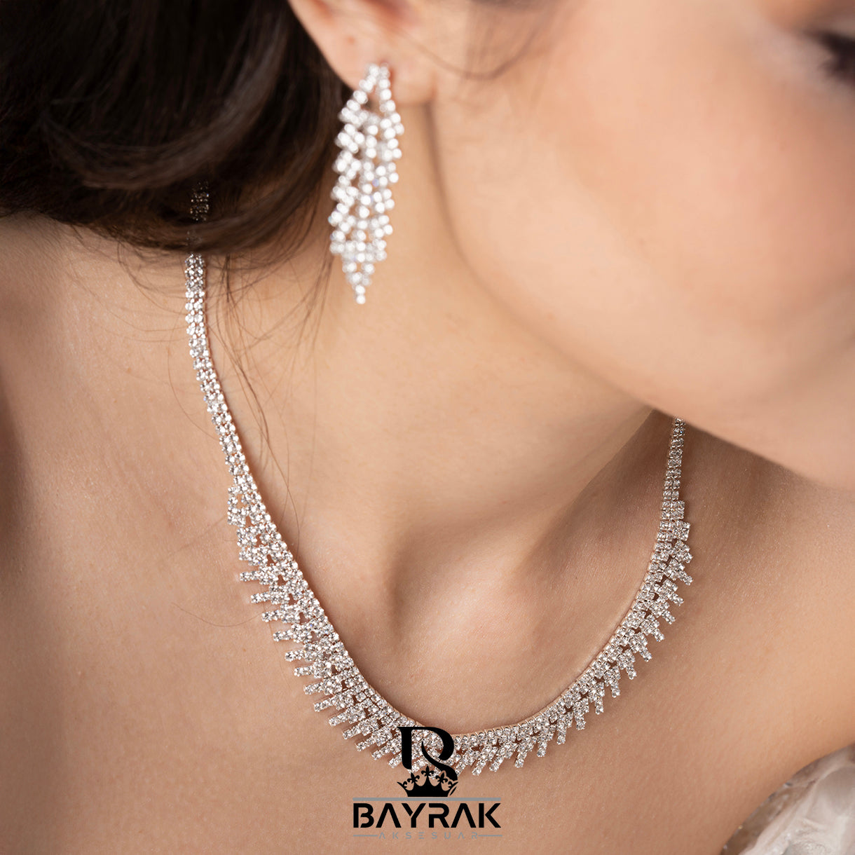 Ilaria 215 Crystal-Style Fashion Jewelry Set product photo 1