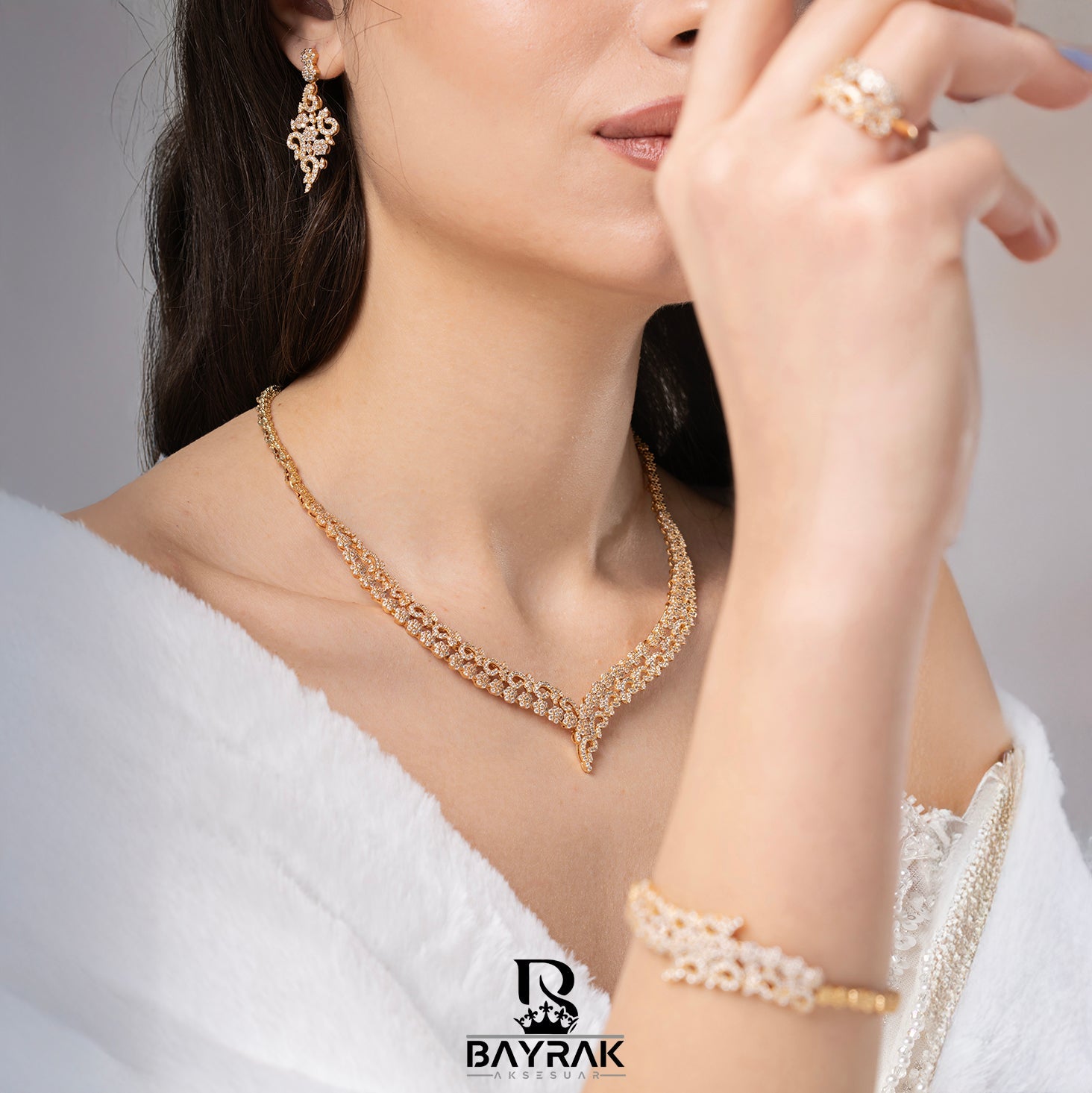 Ilaria 640 Crystal-Style Fashion Jewelry Set product photo 1