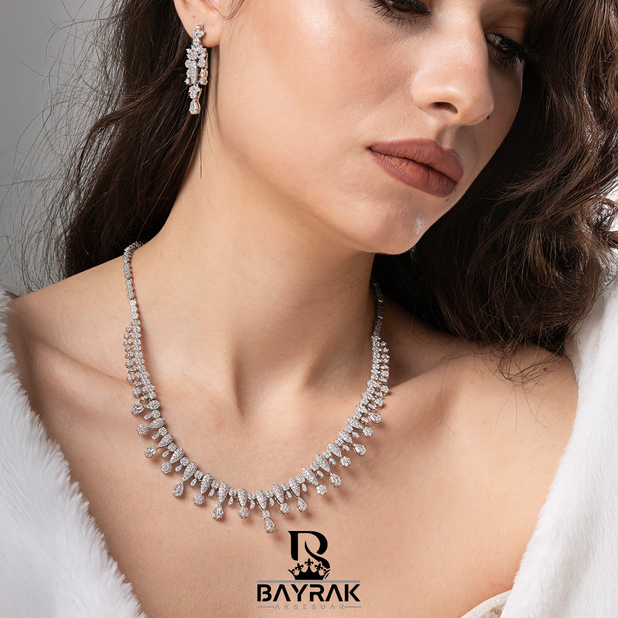 Ilaria 625 Crystal-Style Fashion Jewelry Set product photo 1