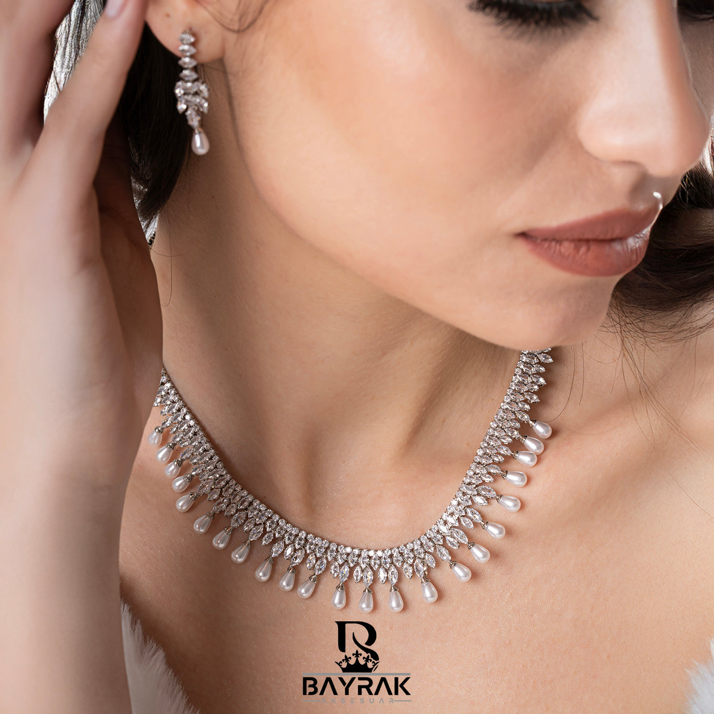 Ilaria 645 Crystal-Style Fashion Jewelry Set product photo 1