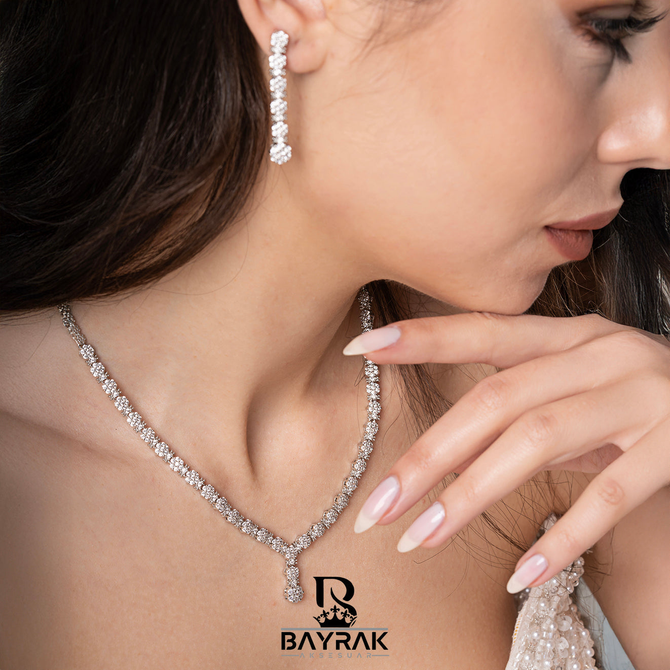 Ilaria 670 Crystal-Style Fashion Jewelry Set product photo 1