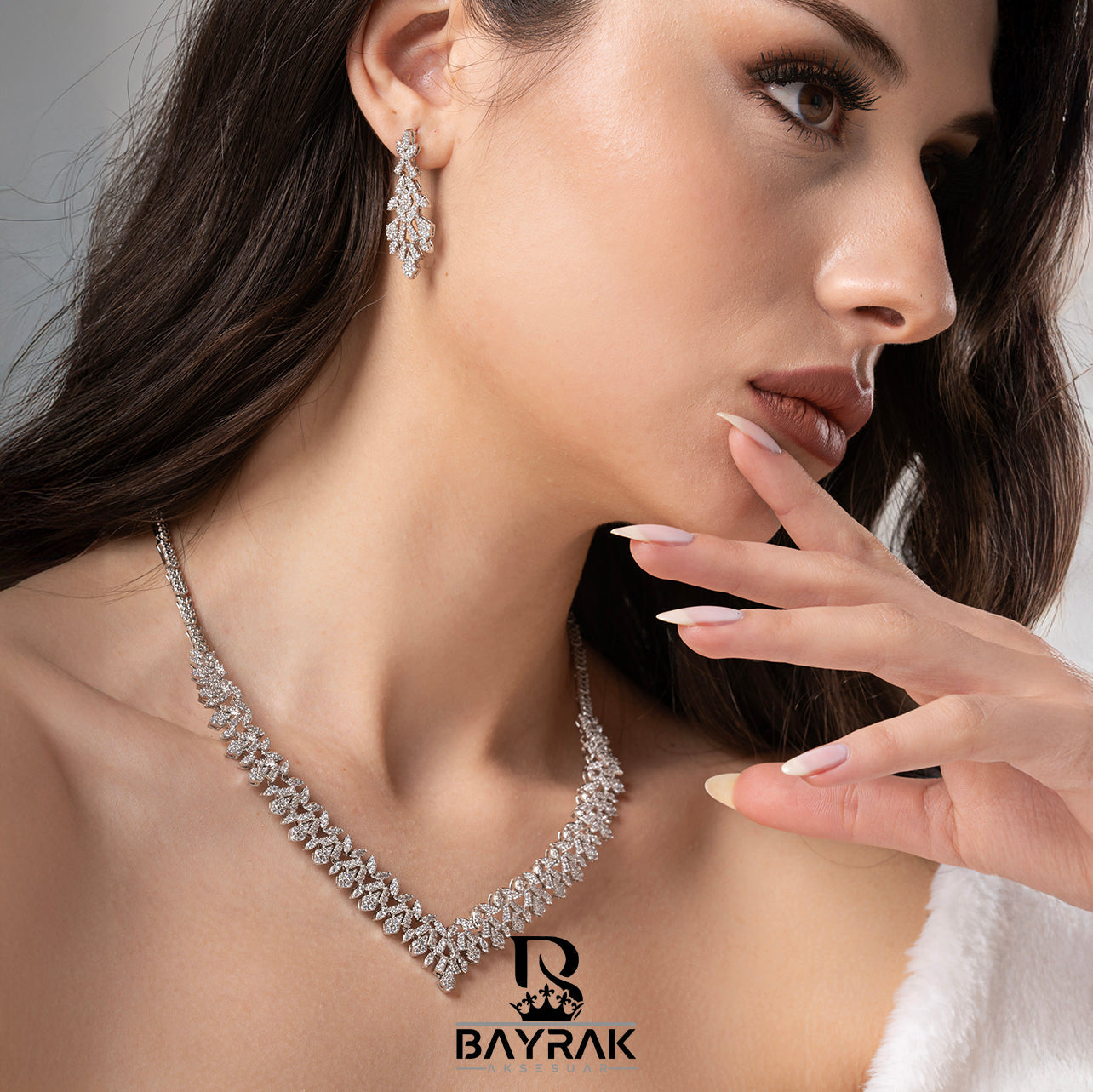 Ilaria 805 Crystal-Style Fashion Jewelry Set product photo 1