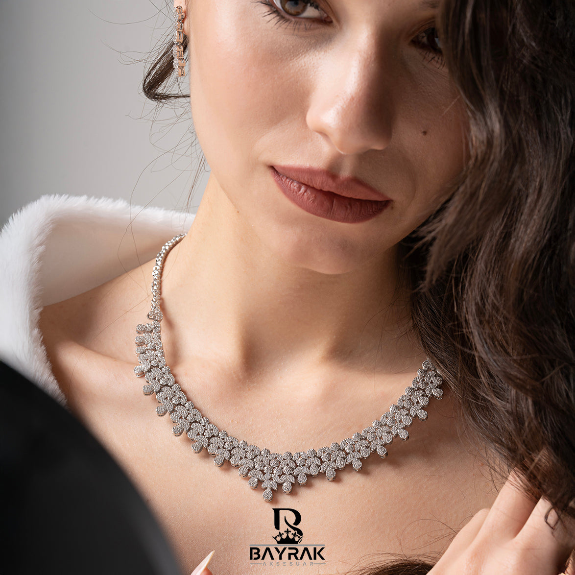 Ilaria 855 Crystal-Style Fashion Jewelry Set product photo 1