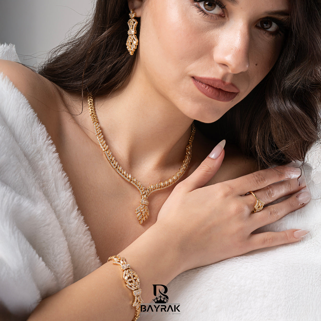 Ilaria 865 Crystal-Style Fashion Jewelry Set product photo 1