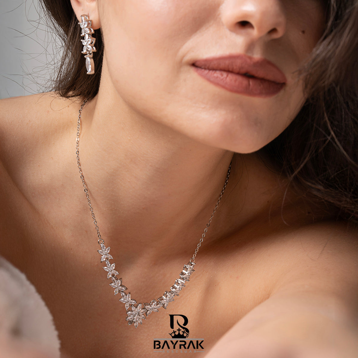 Ilaria 150- Crystal-Style Fashion Jewelry Set product photo 2