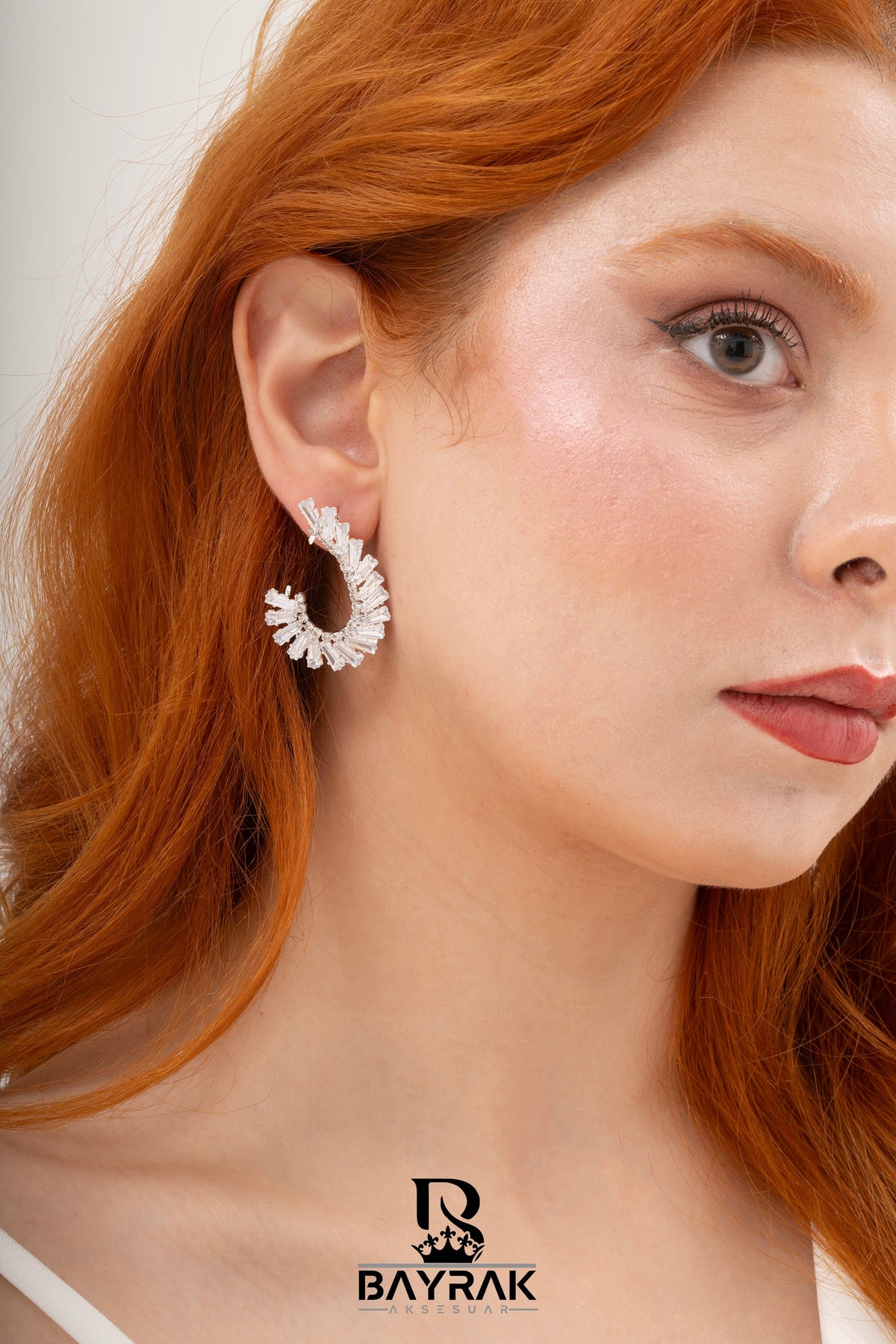 Elia -326- Crystal-Style Fashion Earrings product photo 2