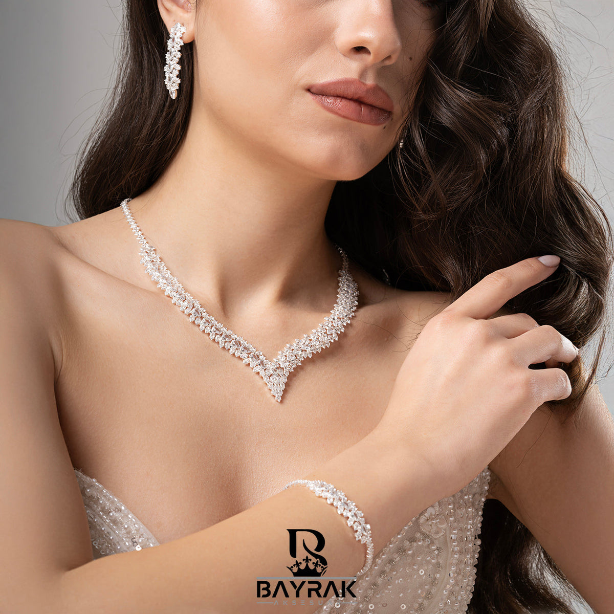 Aura -718- Crystal-Style Fashion Jewelry Set product photo 1