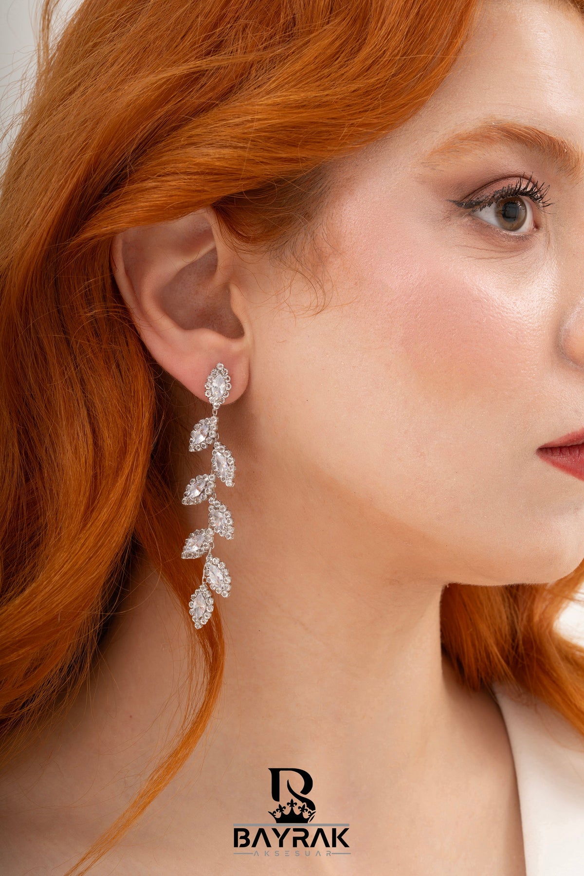 Elia -206- Crystal-Style Fashion Earrings product photo 2