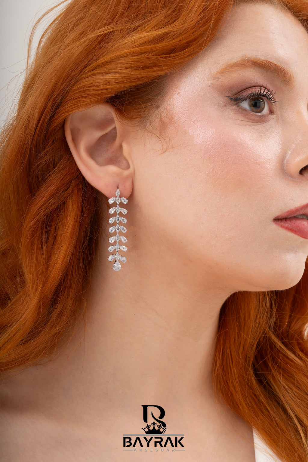 Elia -208- Crystal-Style Fashion Earrings product photo 2
