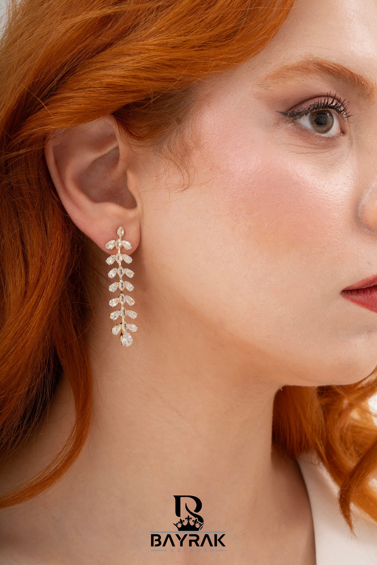 Elia -208- Crystal-Style Fashion Earrings product photo 4