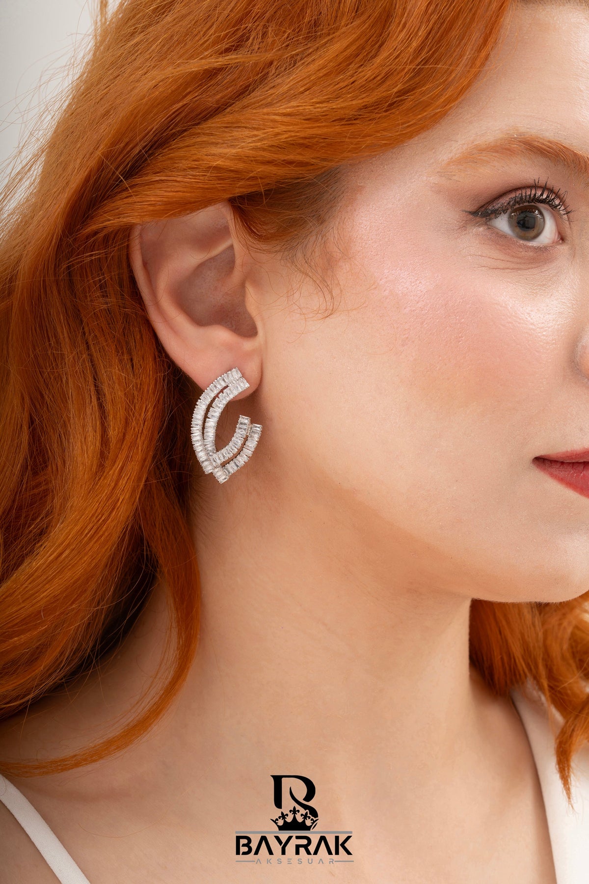 Elia -212- Crystal-Style Fashion Earrings product photo 2