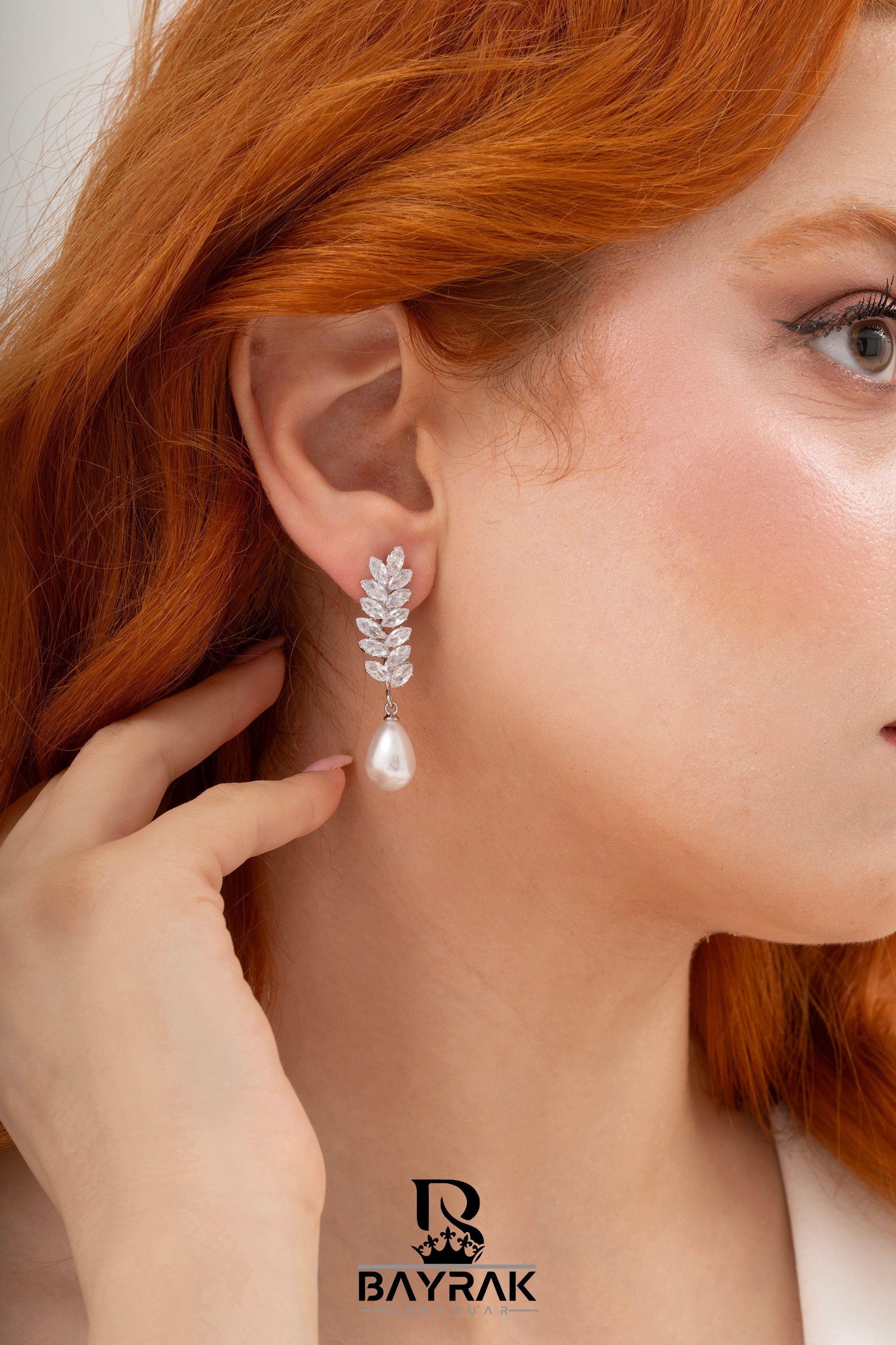 Elia -226- Crystal-Style Fashion Earrings product photo 2