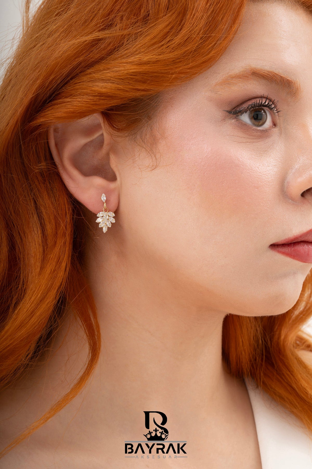 Elia -230- Crystal-Style Fashion Earrings product photo 2