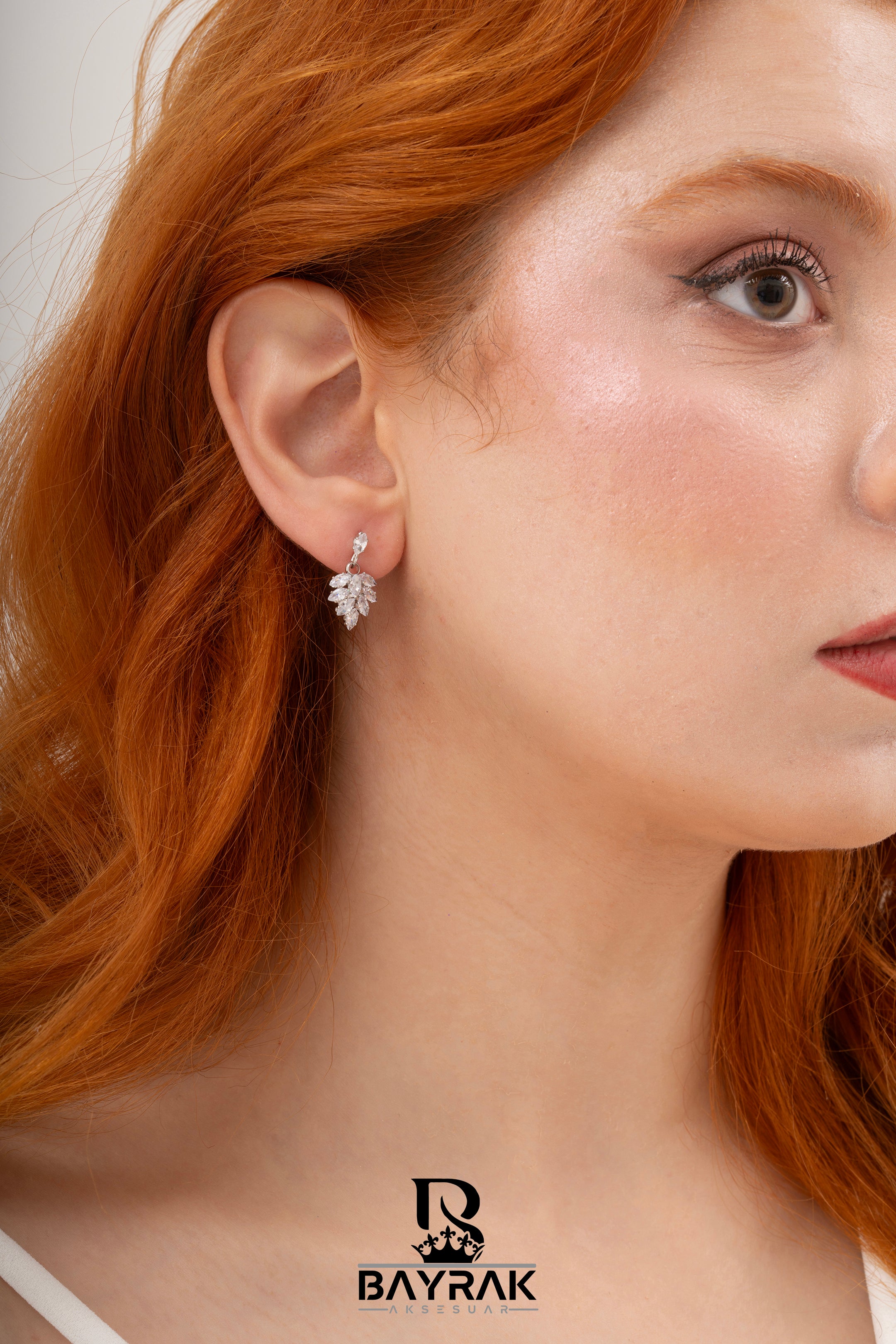 Elia -230- Crystal-Style Fashion Earrings product photo 4