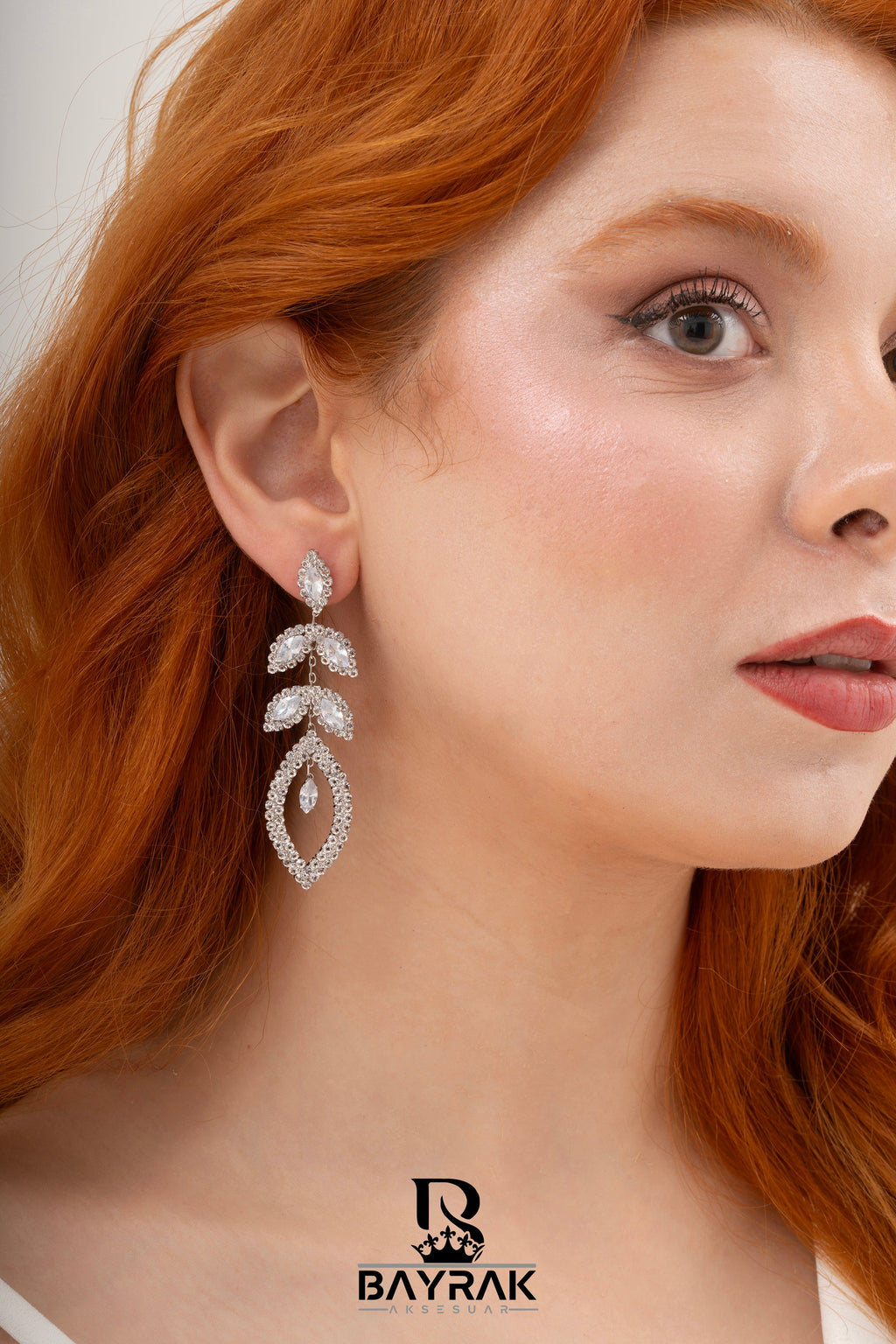 Elia -234- Crystal-Style Fashion Earrings product photo 2