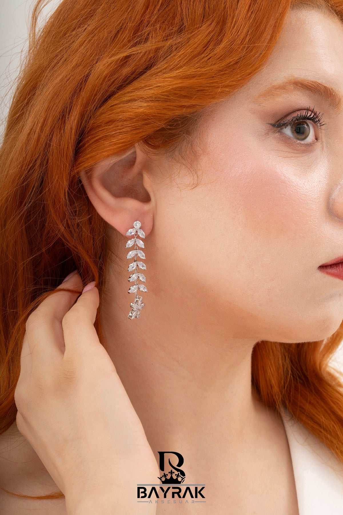 Elia -236- Crystal-Style Fashion Earrings product photo 2