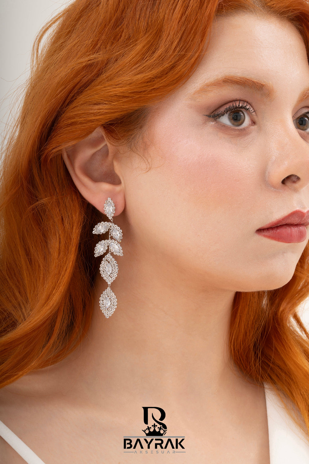 Elia -238- Crystal-Style Fashion Earrings product photo 2