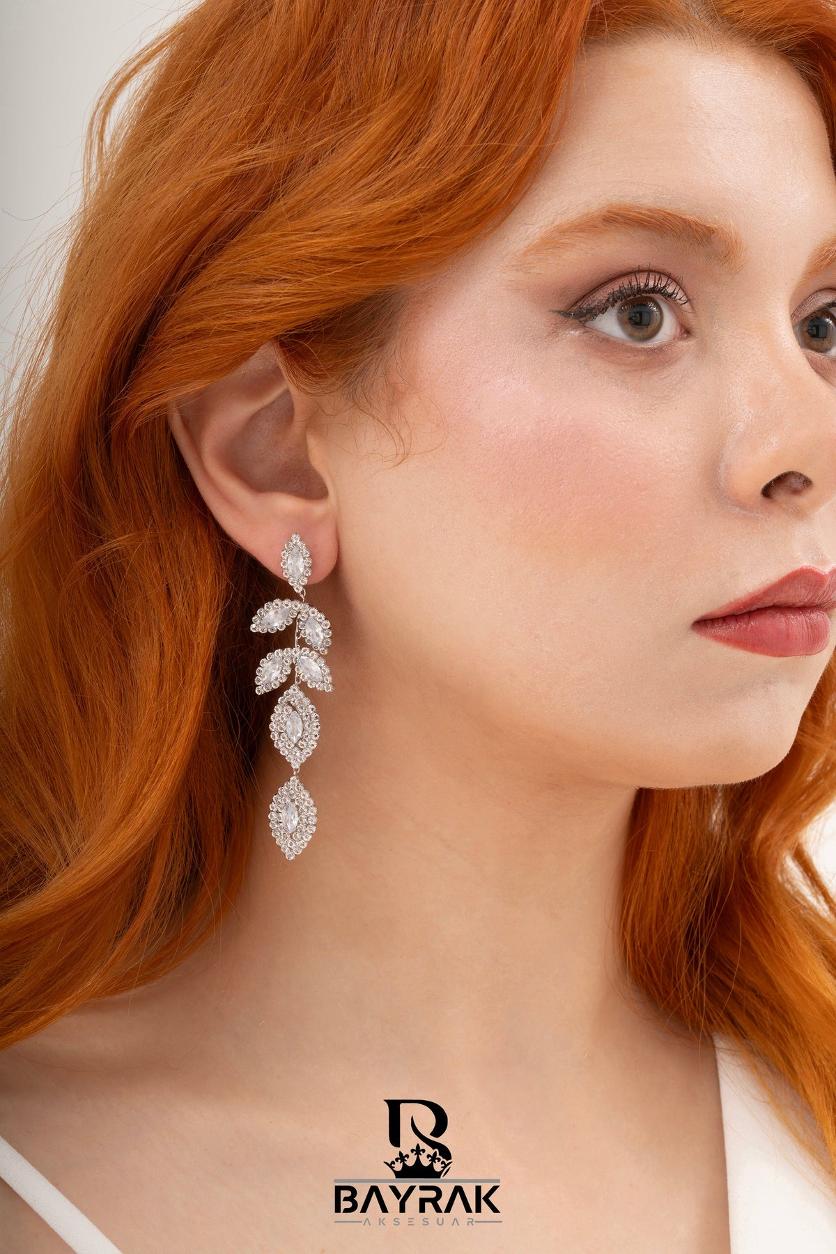 Elia -238- Crystal-Style Fashion Earrings product photo 2