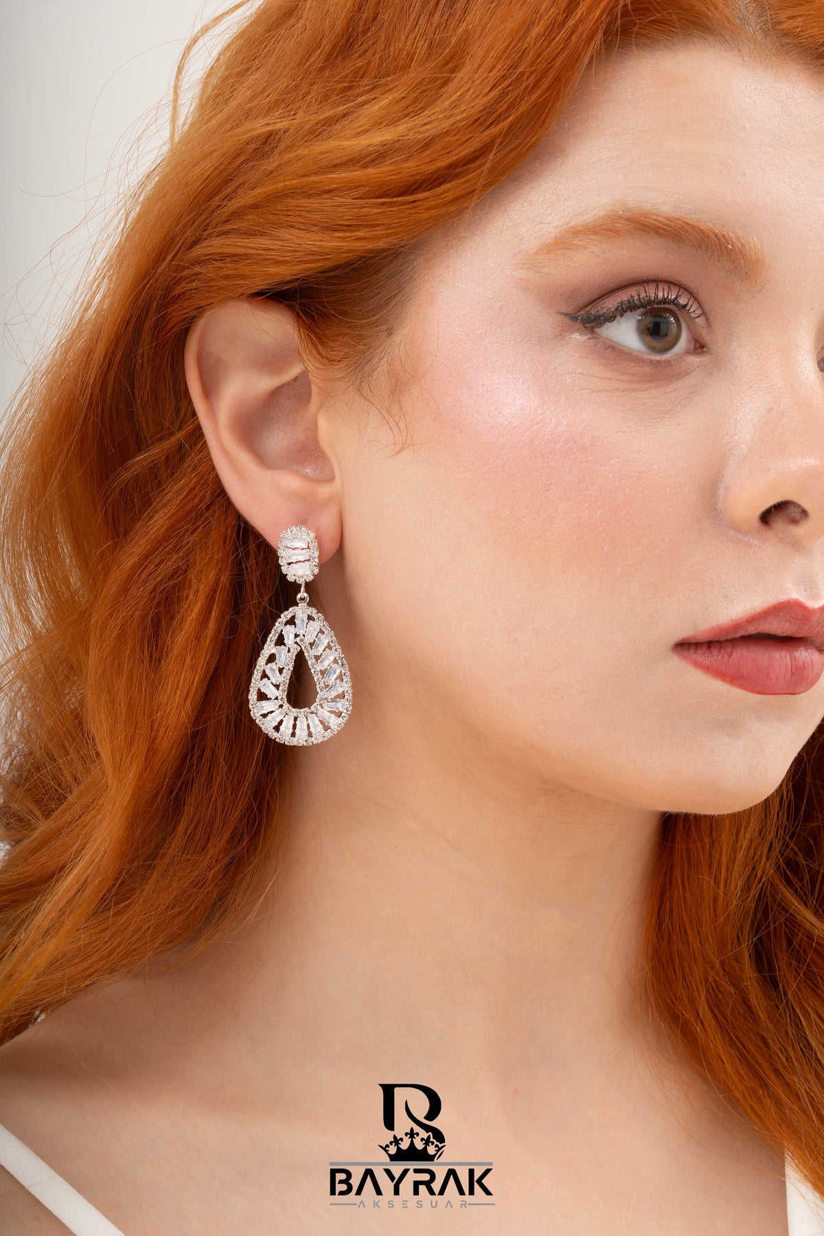 Elia -254- Crystal-Style Fashion Earrings product photo 2