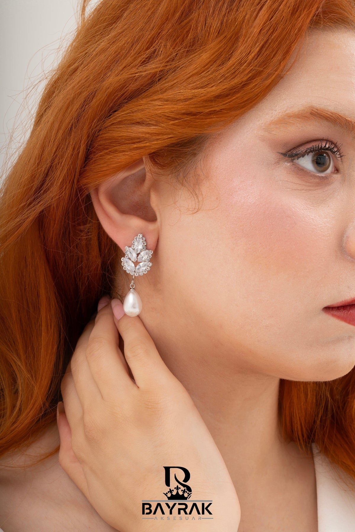 Elia -266- Crystal-Style Fashion Earrings product photo 2