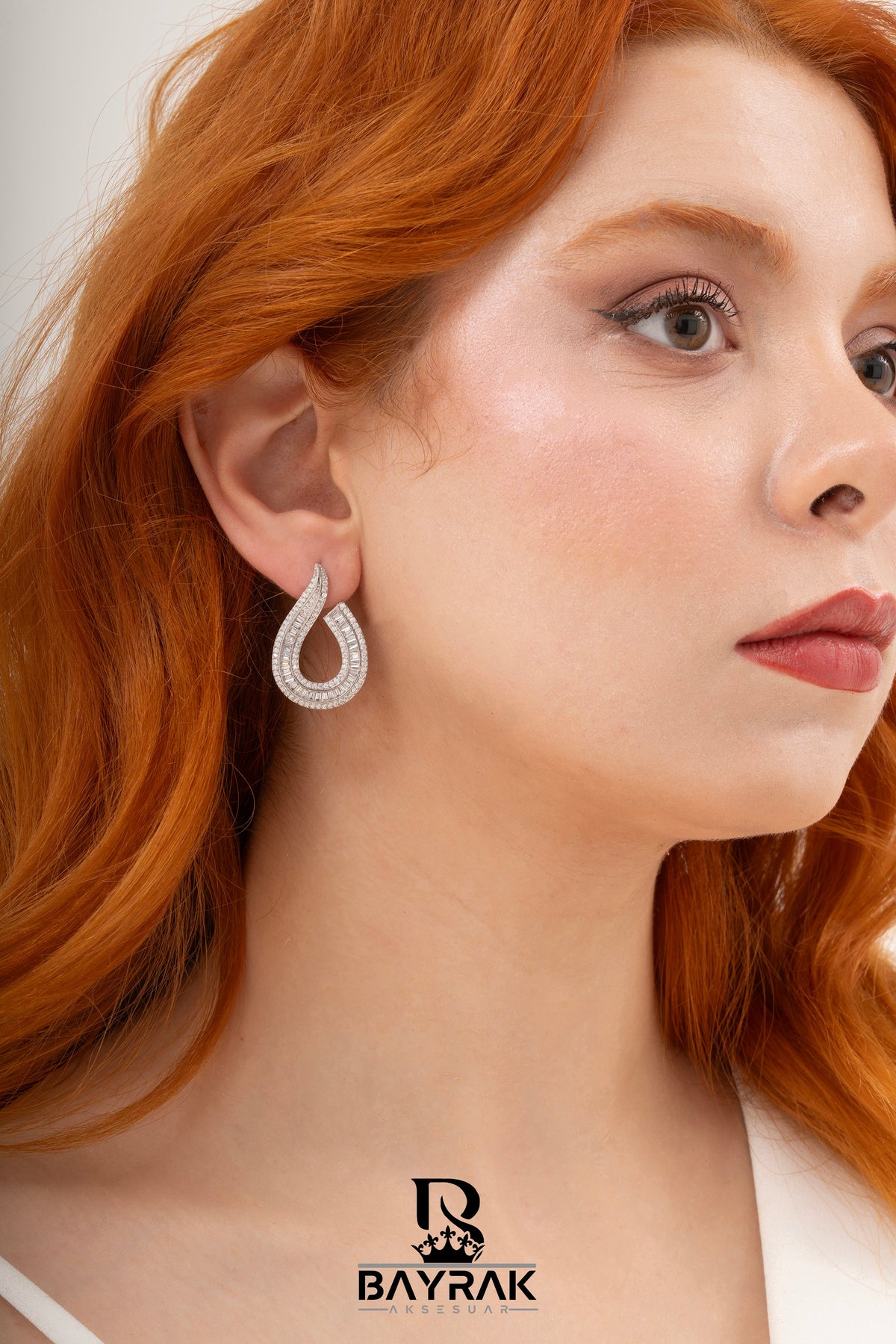 Elia -270- Crystal-Style Fashion Earrings product photo 2