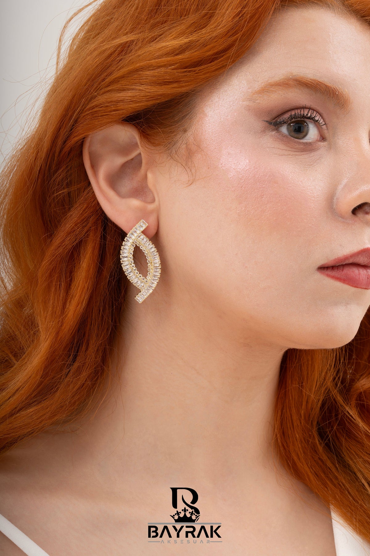 Elia -286- Crystal-Style Fashion Earrings product photo 2