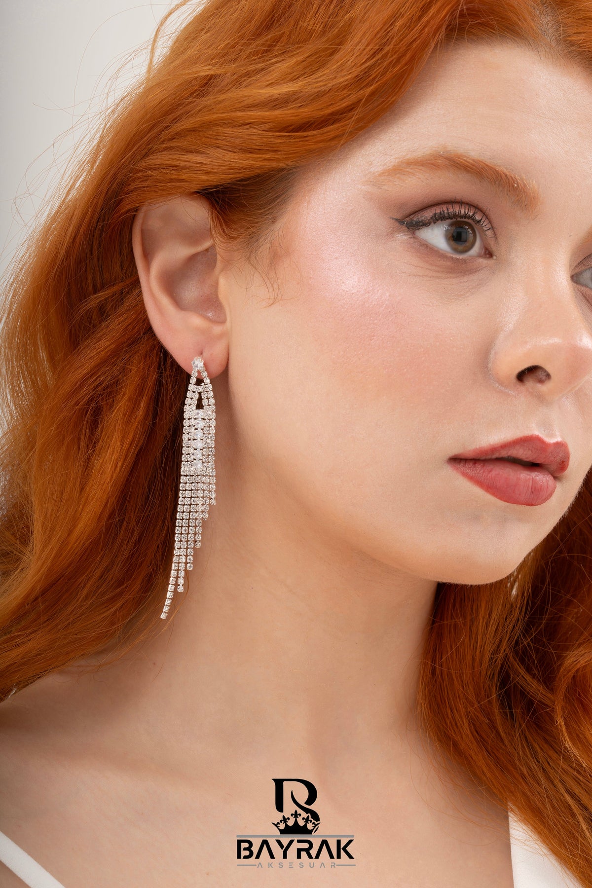 Elia -318- Crystal-Style Fashion Earrings product photo 2