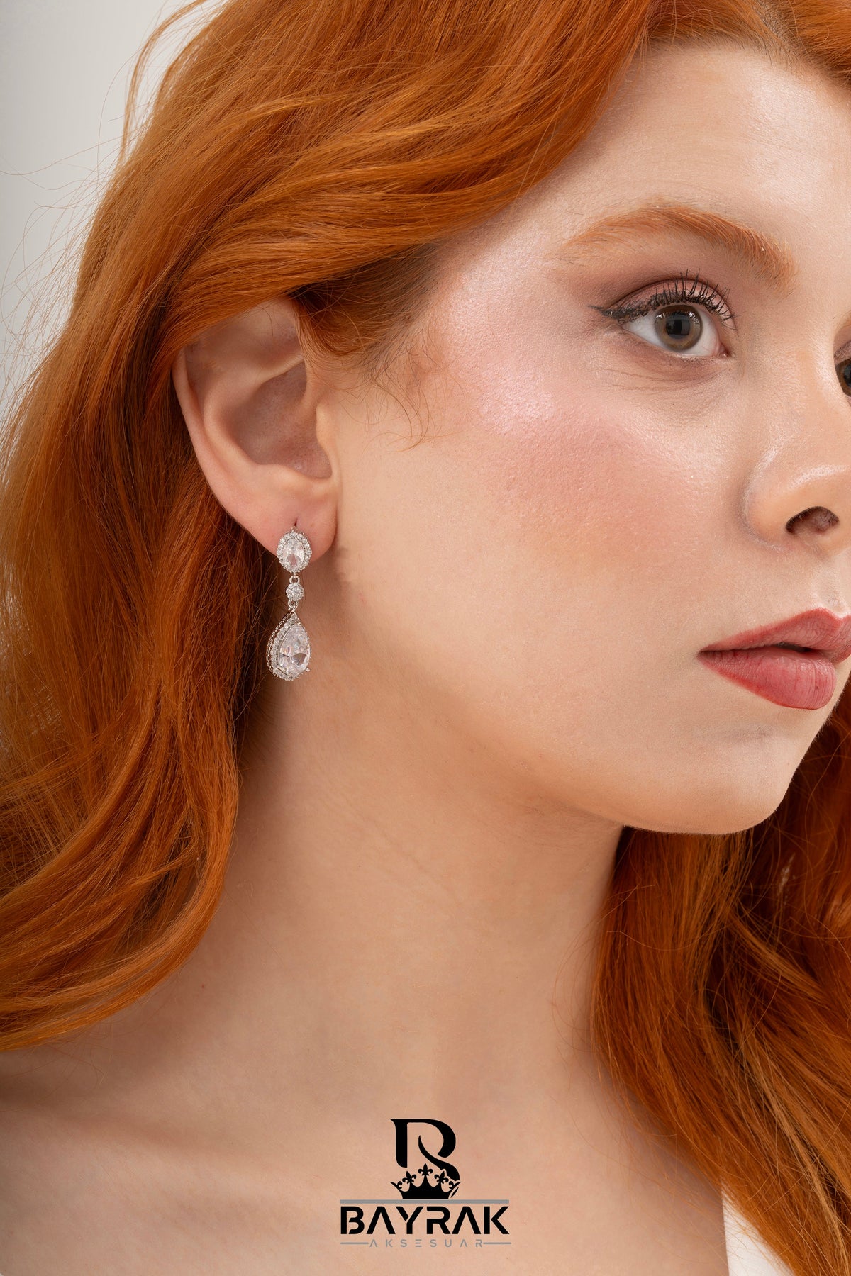 Elia -336- Crystal-Style Fashion Earrings product photo 2