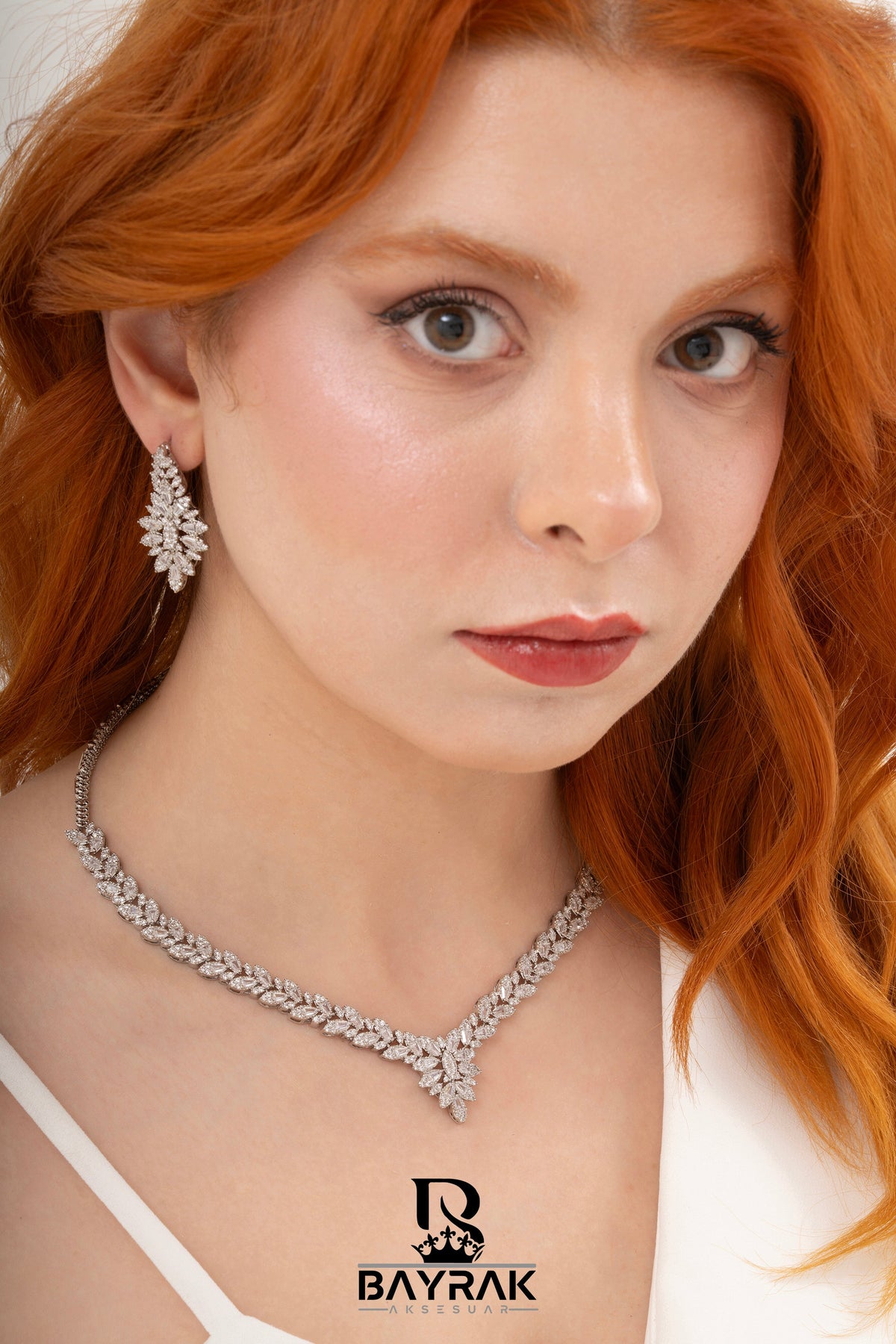 Ilaria 695 Crystal-Style Fashion Jewelry Set product photo 2
