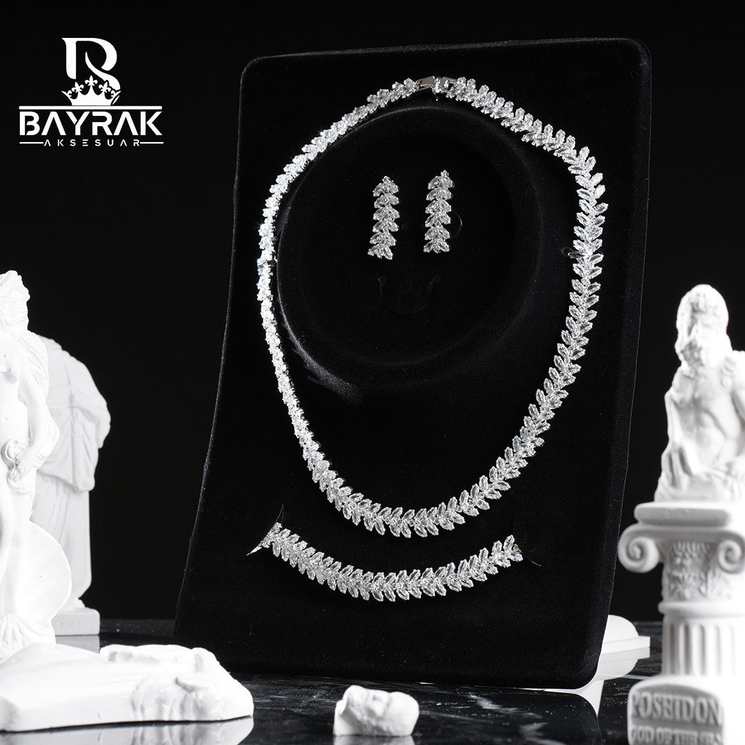Aura -725- Crystal-Style Fashion Jewelry Set product photo 1