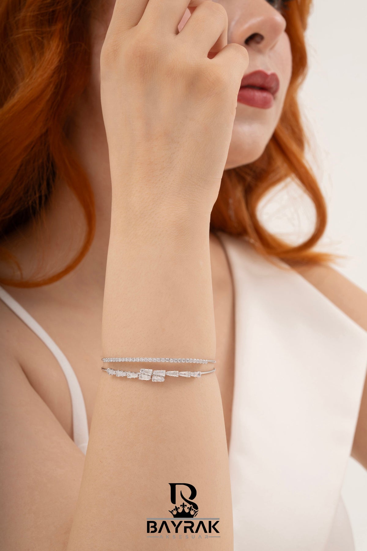 Impera -102- Kelepce Crystal-Style Fashion Bracelet product photo 2