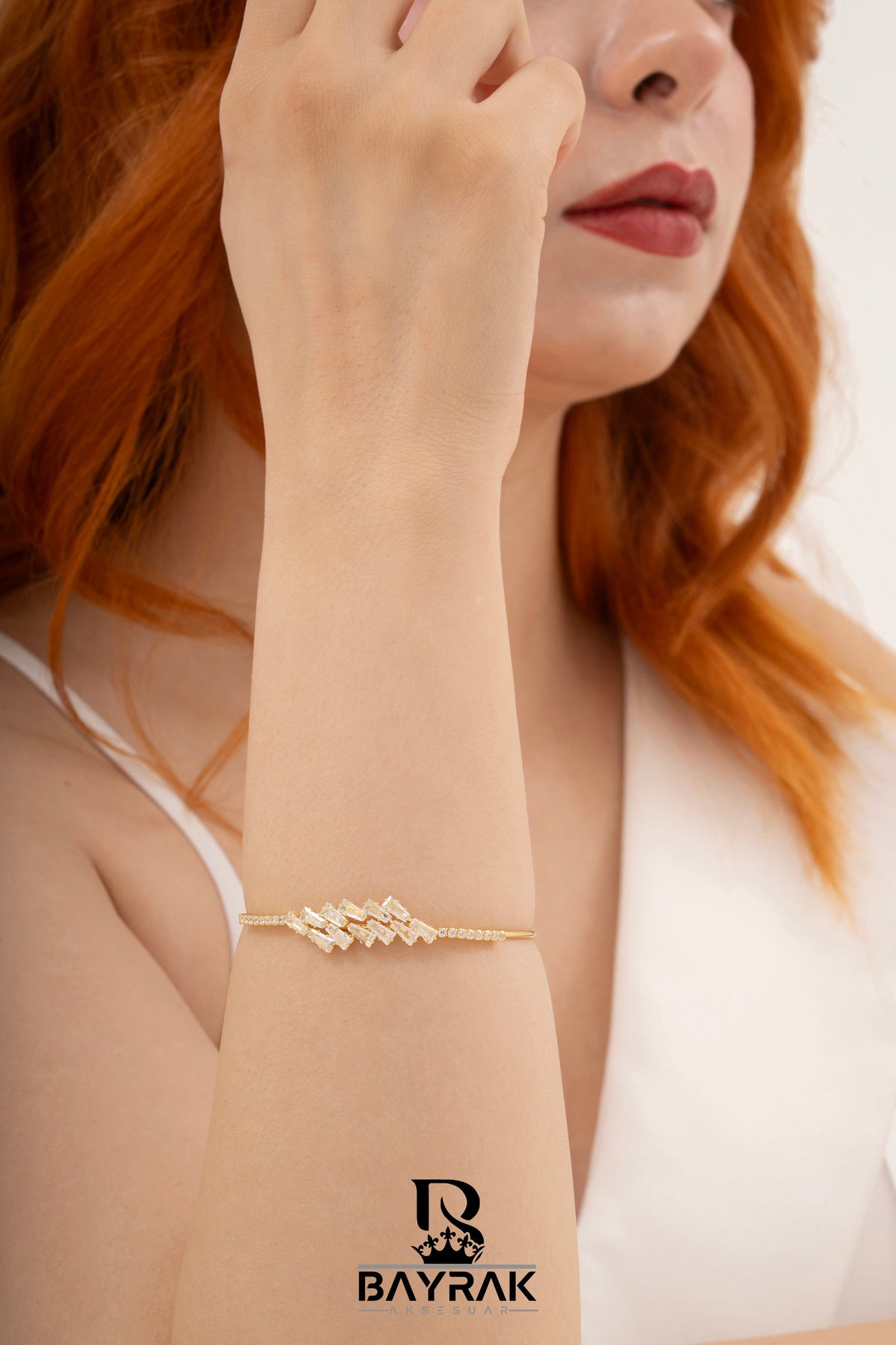 Impera -126- Kelepce Crystal-Style Fashion Bracelet product photo 4