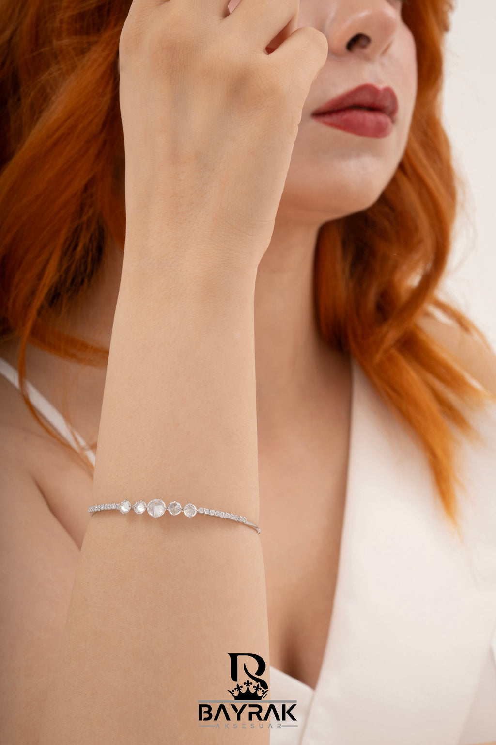 Impera -130- Kelepce Crystal-Style Fashion Bracelet product photo 2