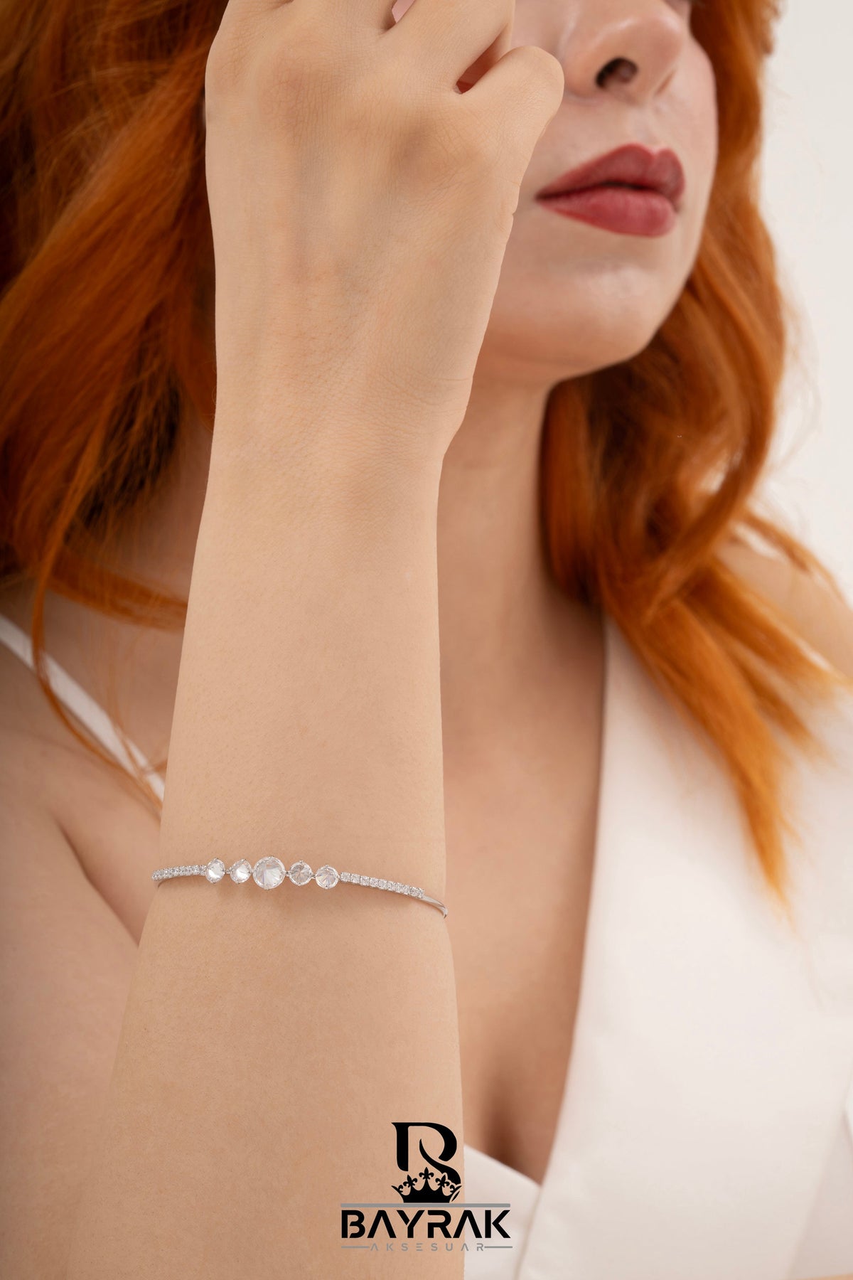 Impera -130- Kelepce Crystal-Style Fashion Bracelet product photo 2