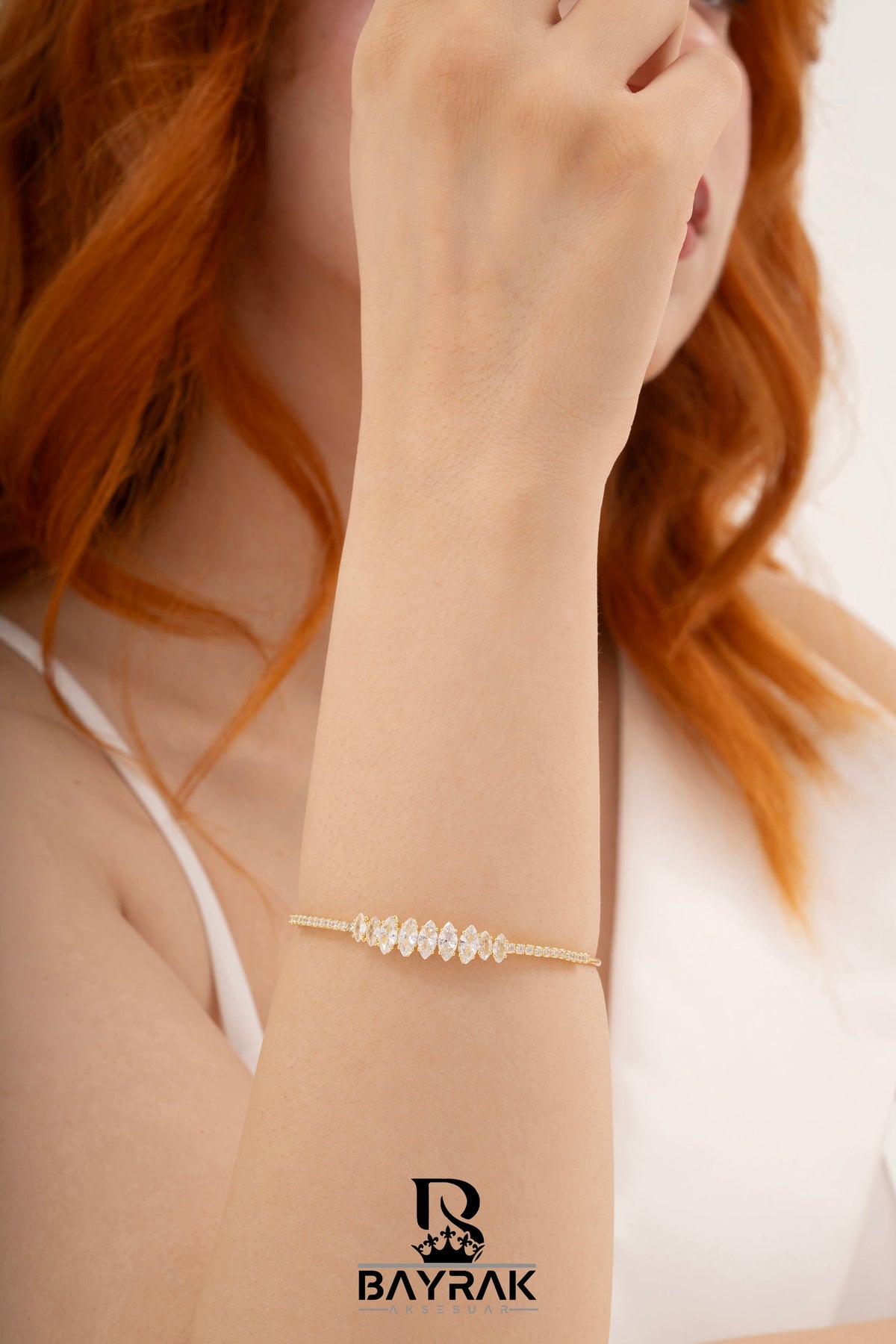 Impera -136- Kelepce Crystal-Style Fashion Bracelet product photo 4