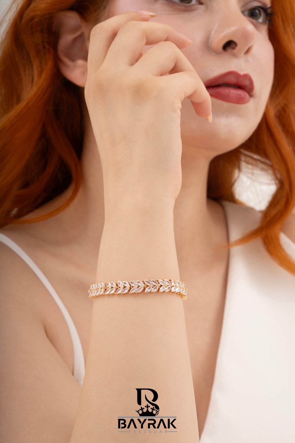 Vela -148- Crystal-Style Fashion Bracelet product photo 2