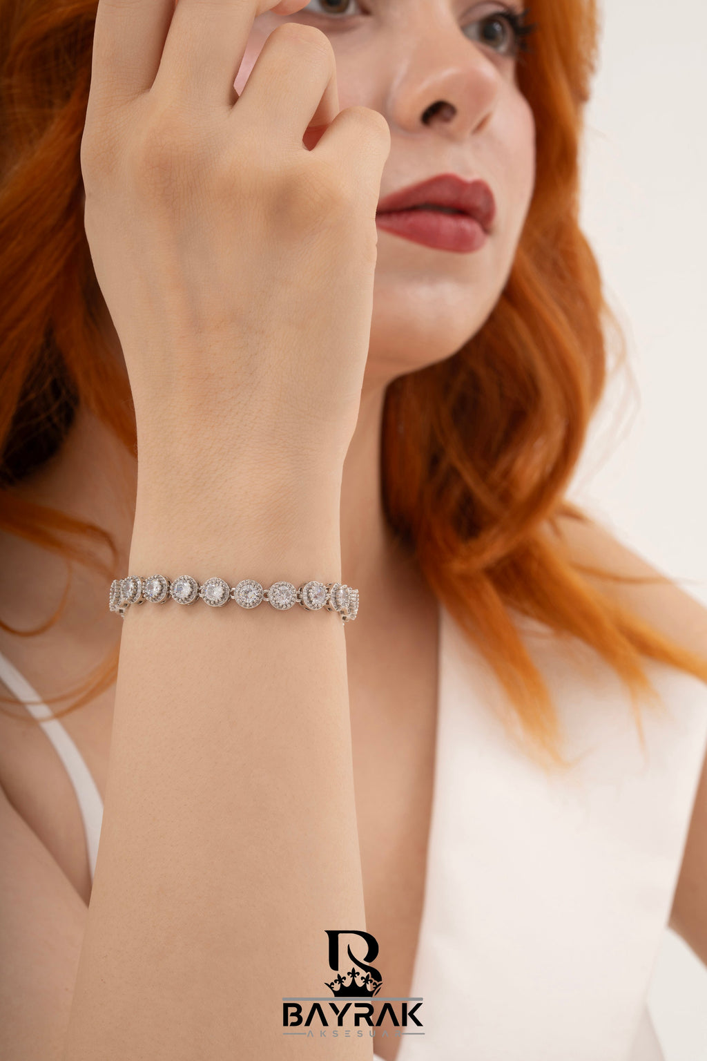 Vela -50- Crystal-Style Fashion Bracelet product photo 2
