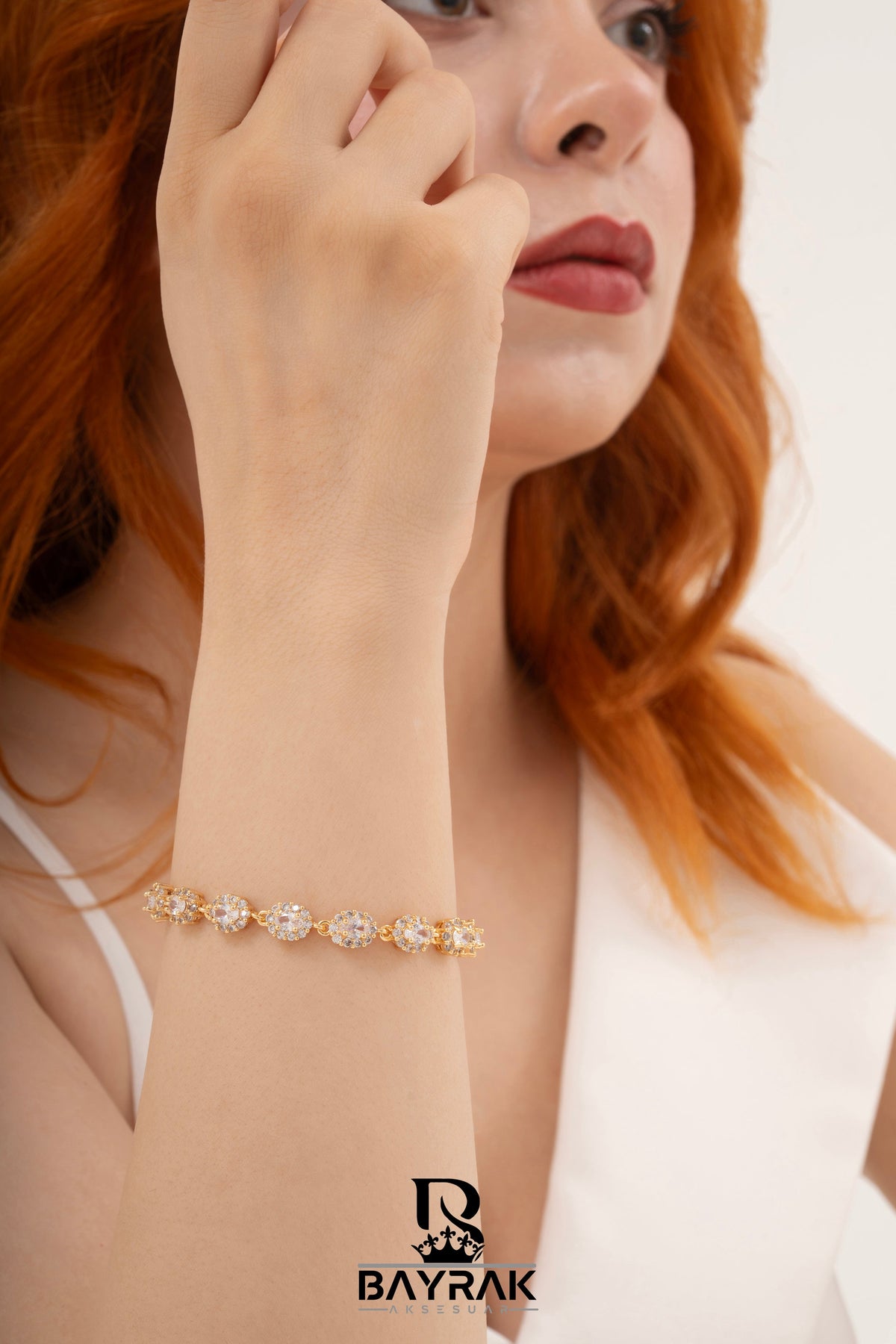 Vela -56- Crystal-Style Fashion Bracelet product photo 2