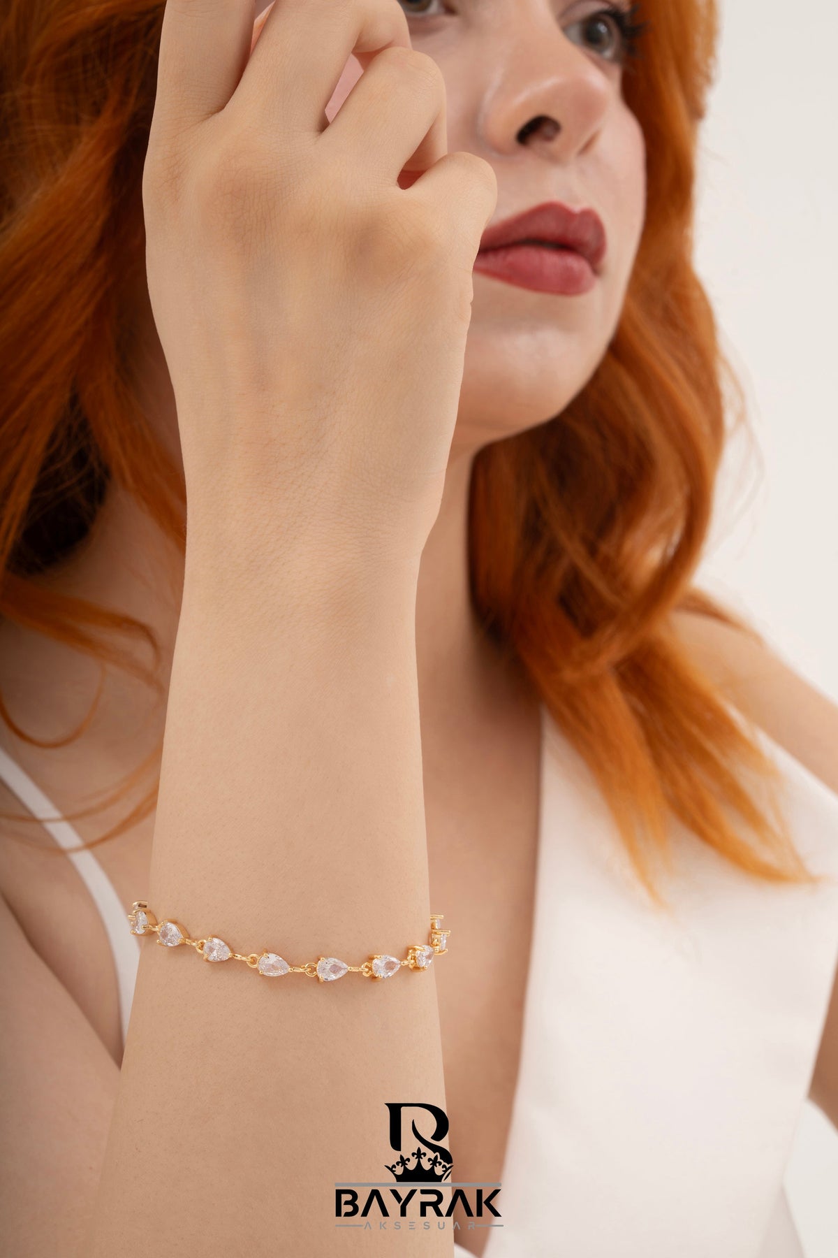 Vela -58- Crystal-Style Fashion Bracelet product photo 2