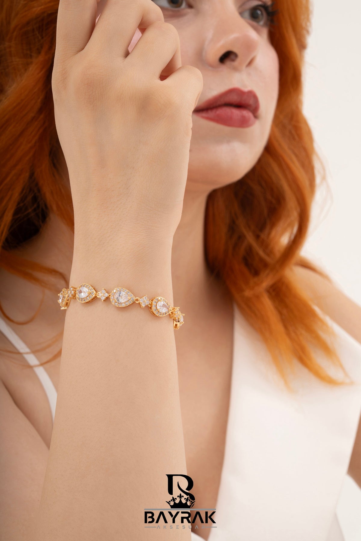 Vela -60- Crystal-Style Fashion Bracelet product photo 2