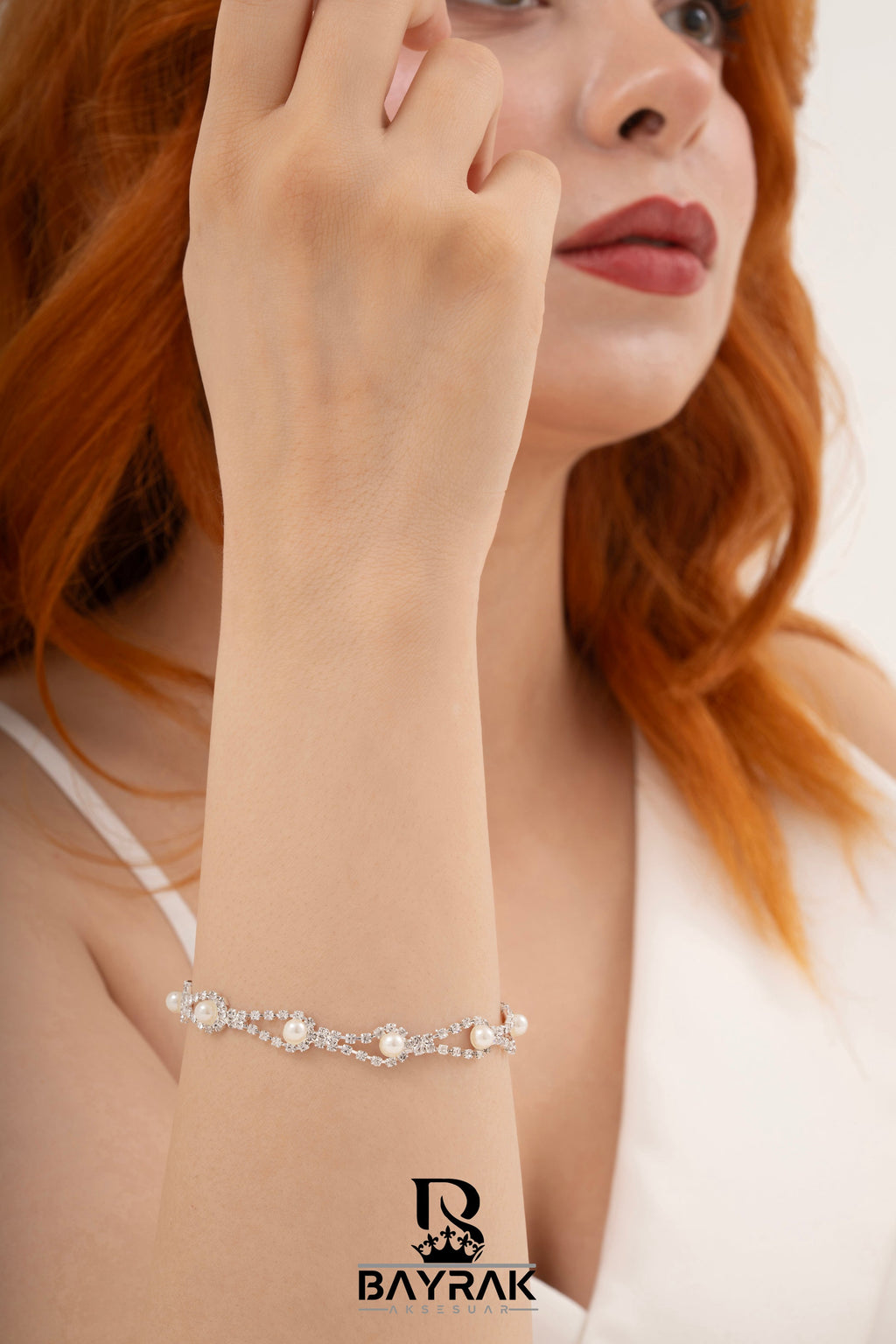 Vela -76- Crystal-Style Fashion Bracelet product photo 2