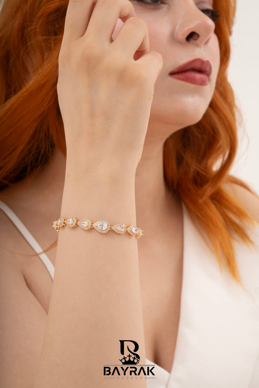 Vela -80- Crystal-Style Fashion Bracelet product photo 2