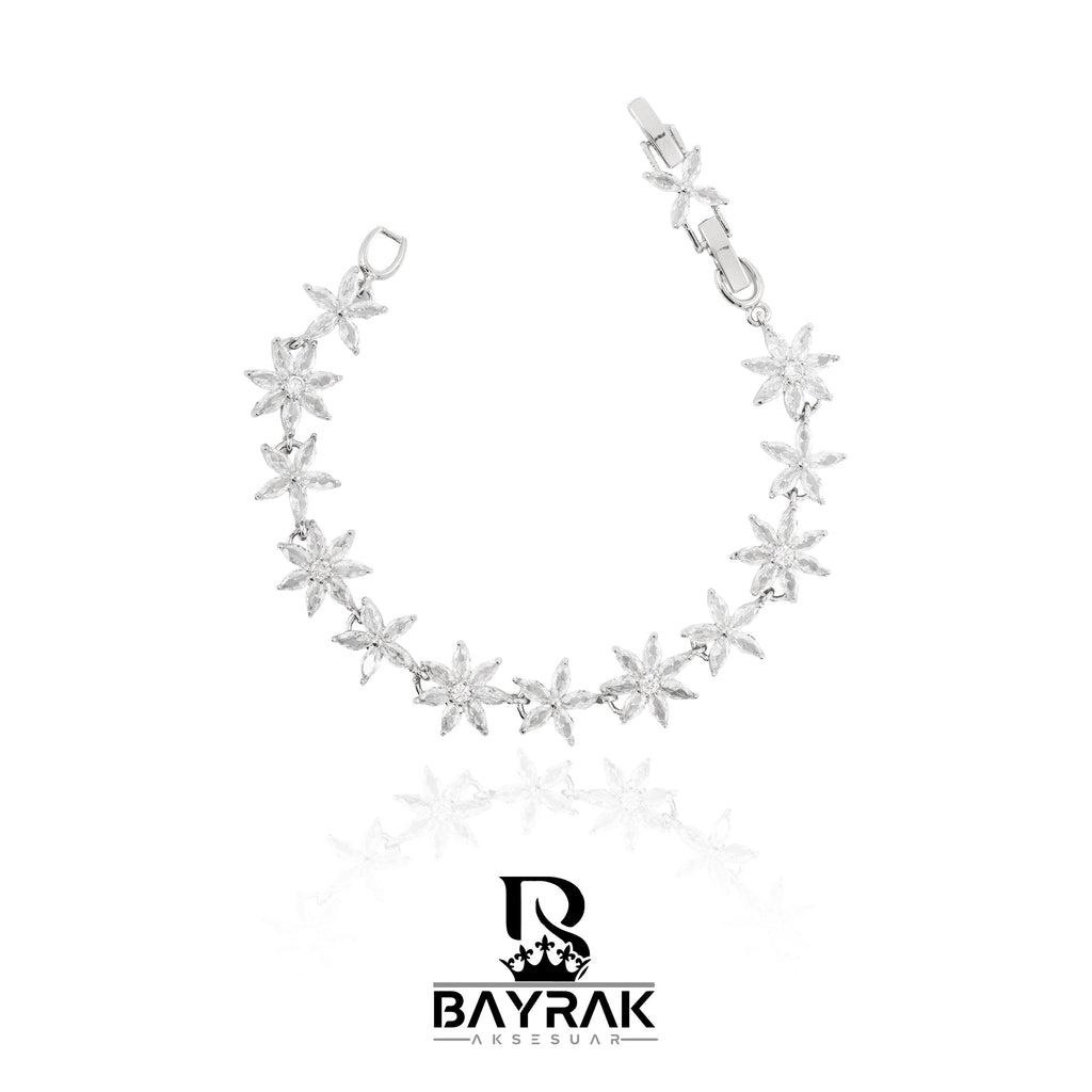 Vela -82- Crystal-Style Fashion Bracelet product photo 1