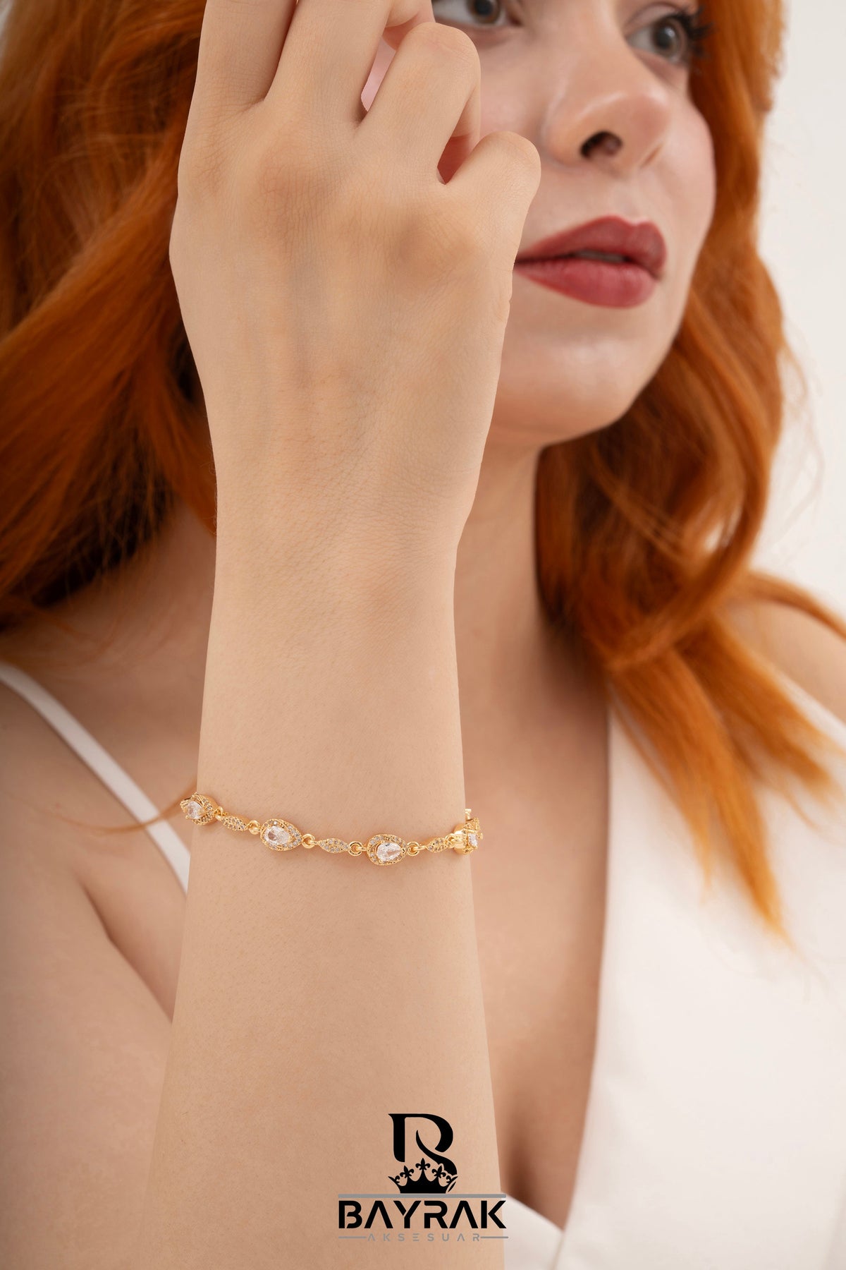 Vela -88- Crystal-Style Fashion Bracelet product photo 2